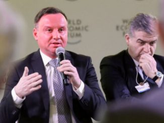 Adrian się jebnął do Davos opić herbatą